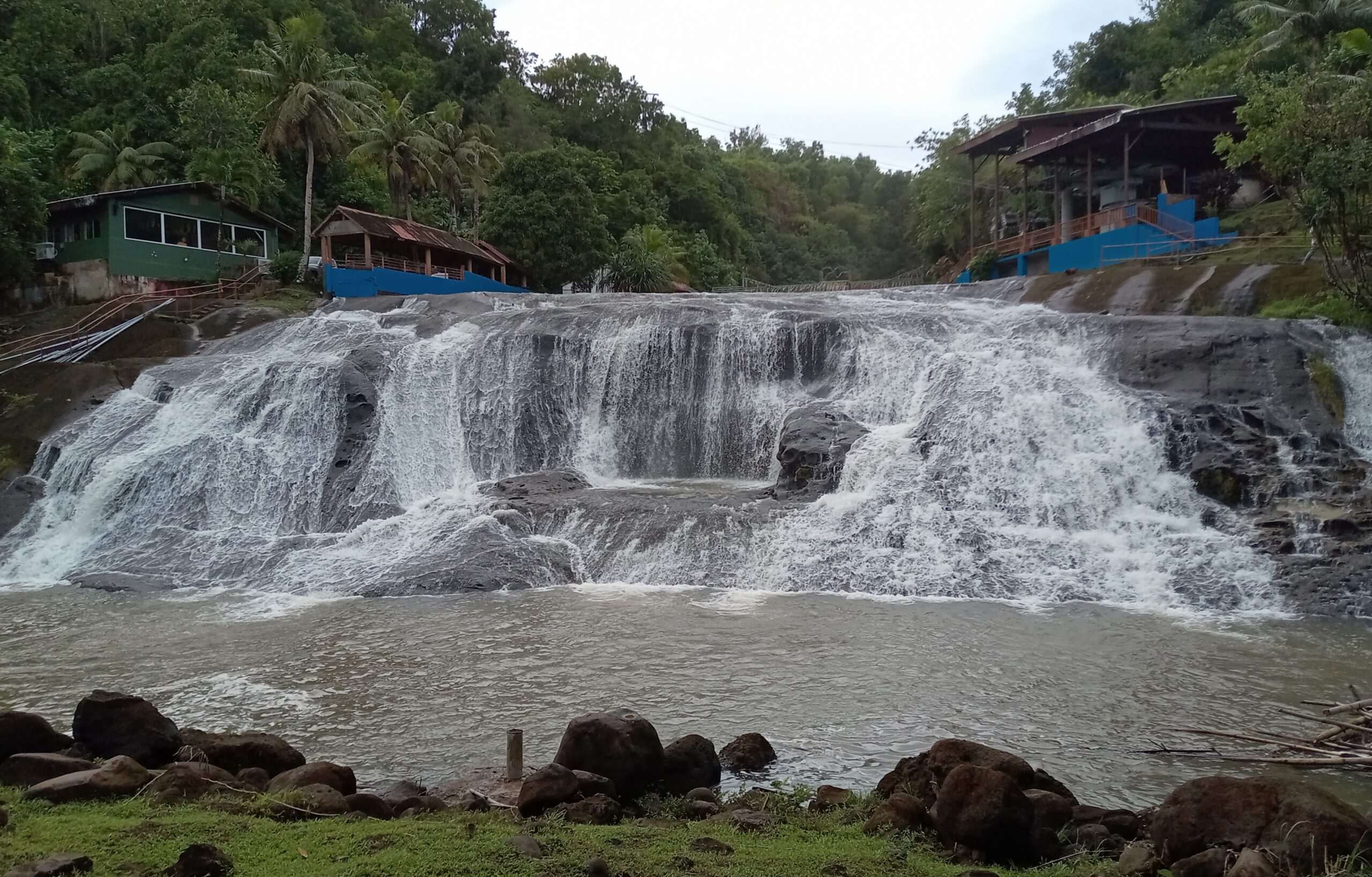 グアム旅行④（ﾚﾝﾀｶｰで島回り前編）